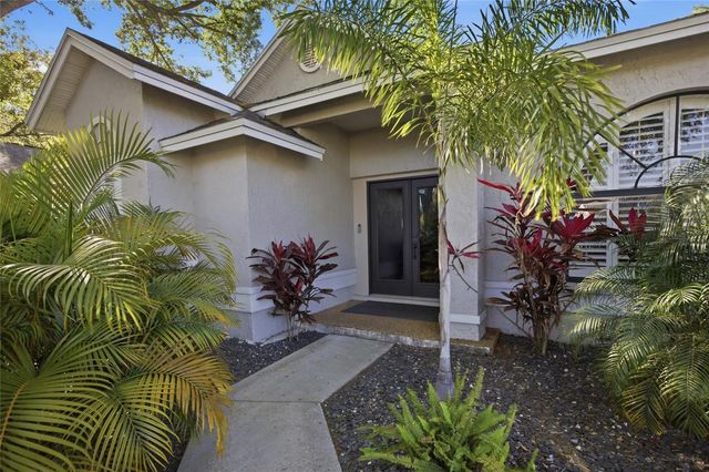 2212 LAKE BAY WAY, Brandon, FL 33511