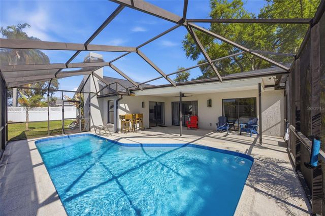 2212 LAKE BAY WAY, Brandon, FL 33511