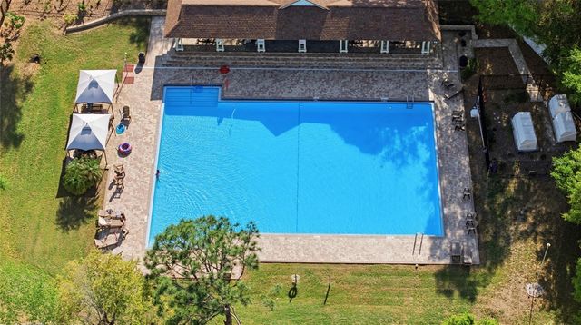 2212 LAKE BAY WAY, Brandon, FL 33511