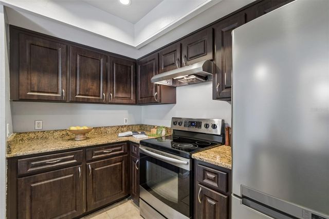 201 S ARRAWANA AVENUE L, Tampa, FL 33609