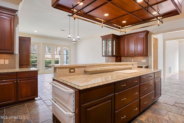 124 Dumaine Place, Madison, MS 39110