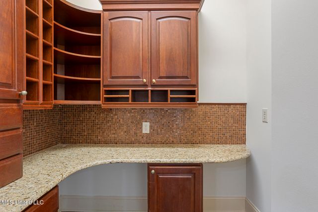 124 Dumaine Place, Madison, MS 39110