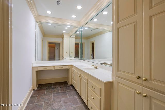 124 Dumaine Place, Madison, MS 39110