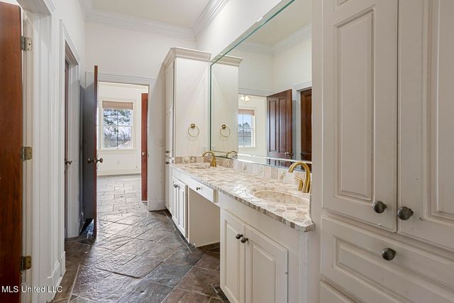 124 Dumaine Place, Madison, MS 39110