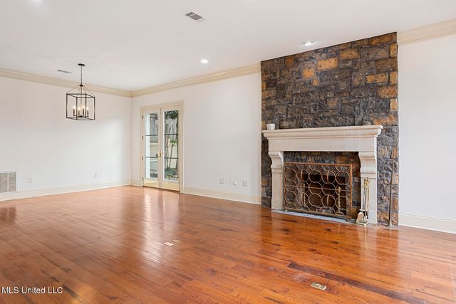 124 Dumaine Place, Madison, MS 39110