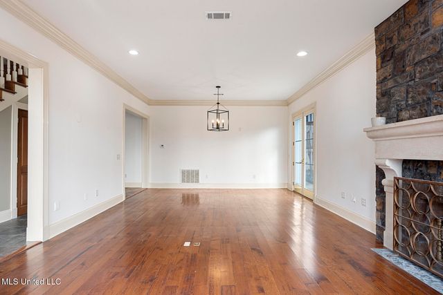 124 Dumaine Place, Madison, MS 39110