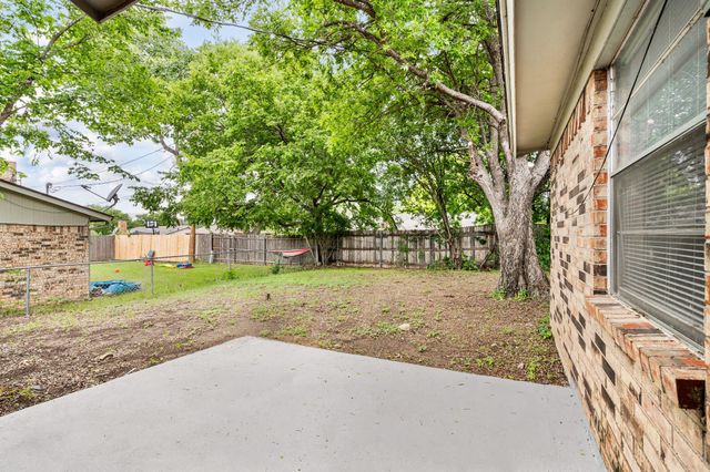 6301 Sunnybrook Drive, Watauga, TX 76148