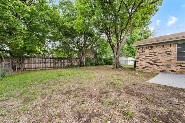 6301 Sunnybrook Drive, Watauga, TX 76148