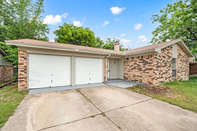 6301 Sunnybrook Drive, Watauga, TX 76148
