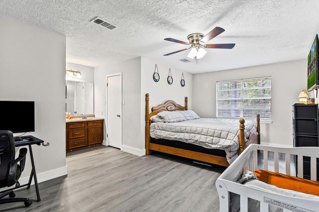118 Finch Drive, Livingston, TX 77351