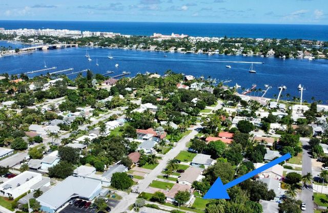 112 Prospect Road, Lantana, FL 33462