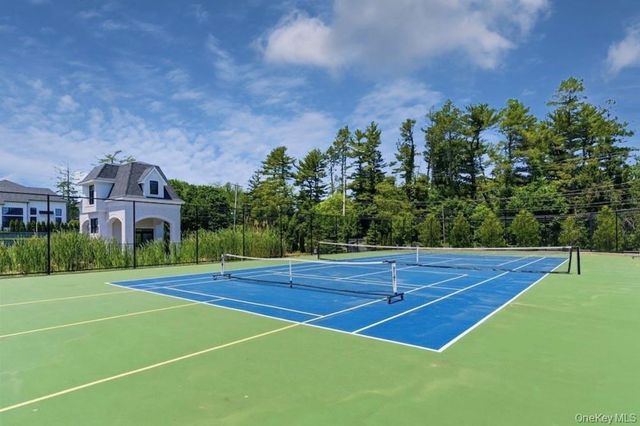 115 Three Ponds Lane E, Woodbury, NY 11797