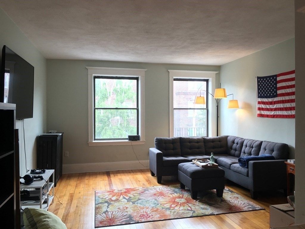 37 Park Vale 4, Boston, MA 02134
