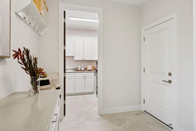 631 Callahan Place, Mendota Heights, MN 55118