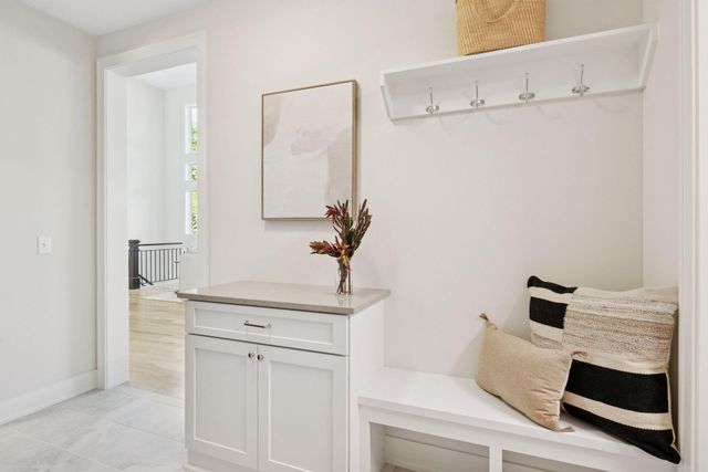 631 Callahan Place, Mendota Heights, MN 55118