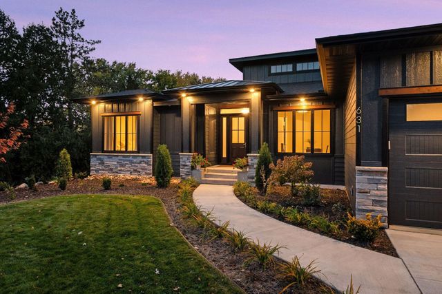 631 Callahan Place, Mendota Heights, MN 55118