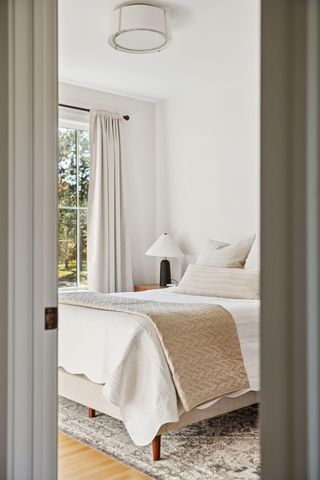 631 Callahan Place, Mendota Heights, MN 55118