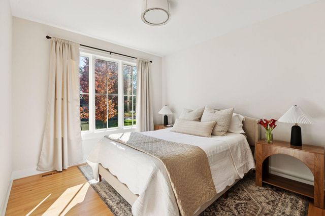 631 Callahan Place, Mendota Heights, MN 55118