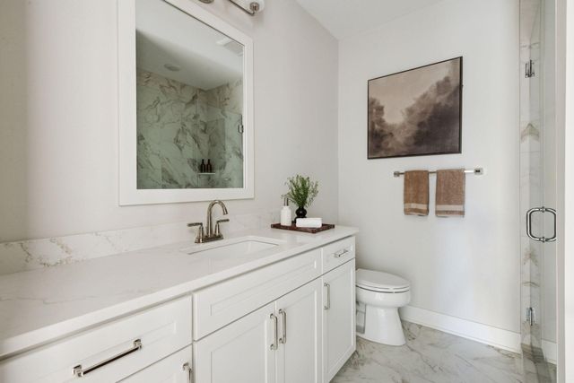 631 Callahan Place, Mendota Heights, MN 55118