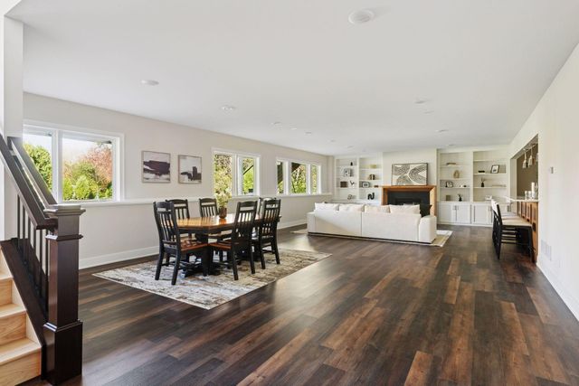 631 Callahan Place, Mendota Heights, MN 55118