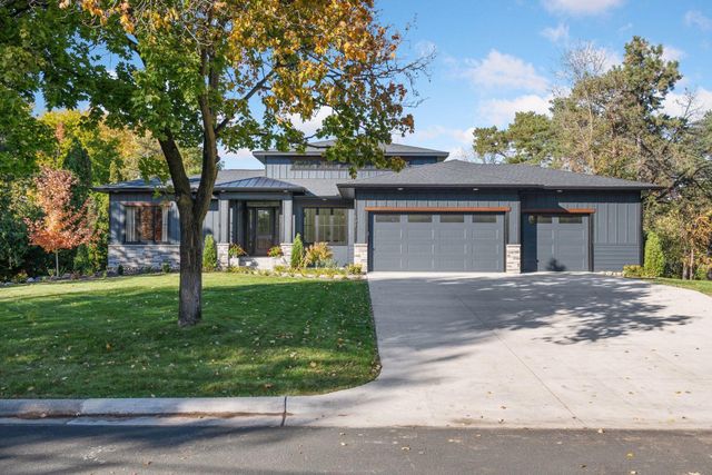 631 Callahan Place, Mendota Heights, MN 55118