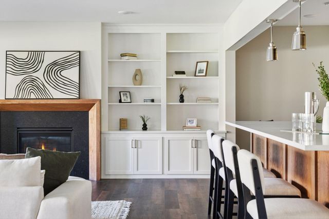 631 Callahan Place, Mendota Heights, MN 55118