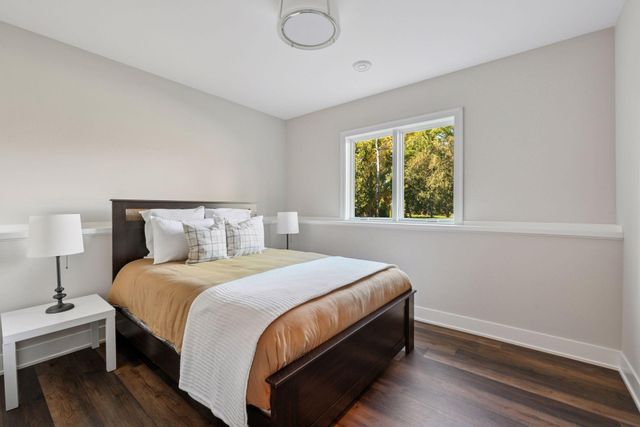 631 Callahan Place, Mendota Heights, MN 55118