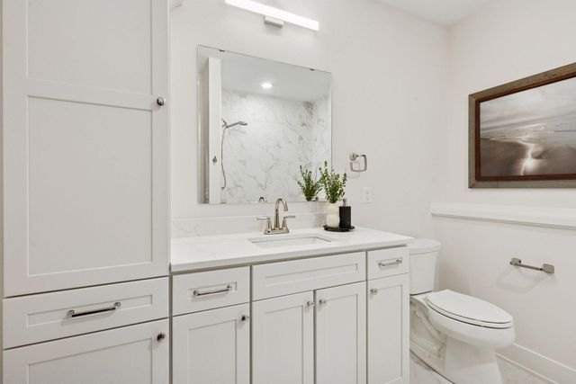 631 Callahan Place, Mendota Heights, MN 55118