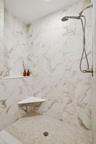 631 Callahan Place, Mendota Heights, MN 55118