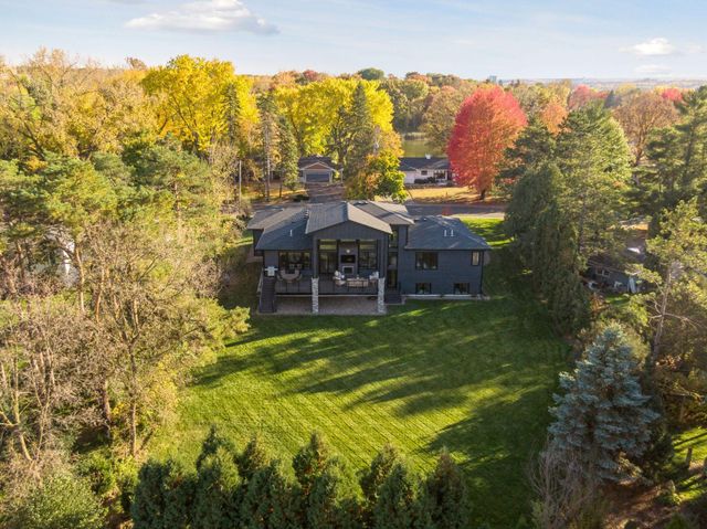 631 Callahan Place, Mendota Heights, MN 55118