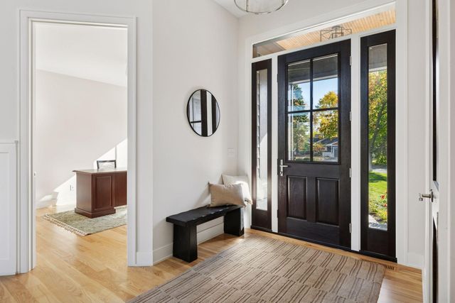 631 Callahan Place, Mendota Heights, MN 55118