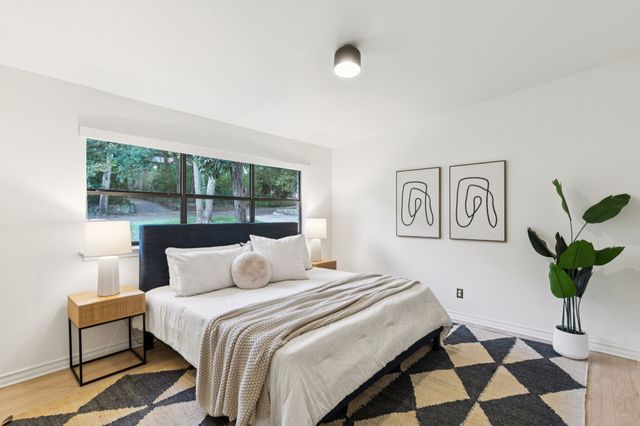 2849 Claudette Avenue, Dallas, TX 75211