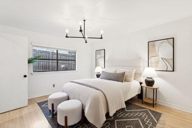 2849 Claudette Avenue, Dallas, TX 75211