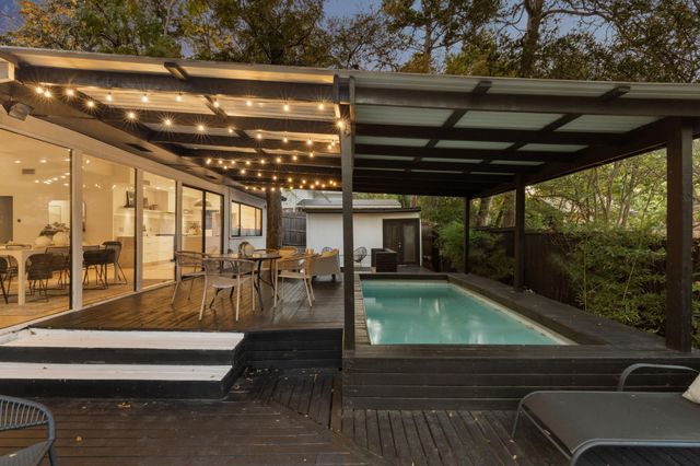 2849 Claudette Avenue, Dallas, TX 75211