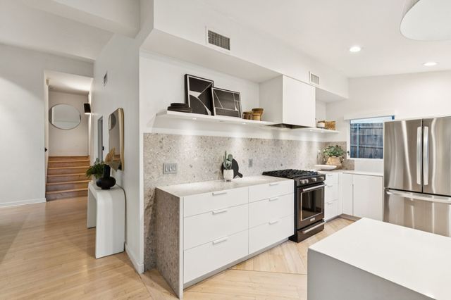 2849 Claudette Avenue, Dallas, TX 75211