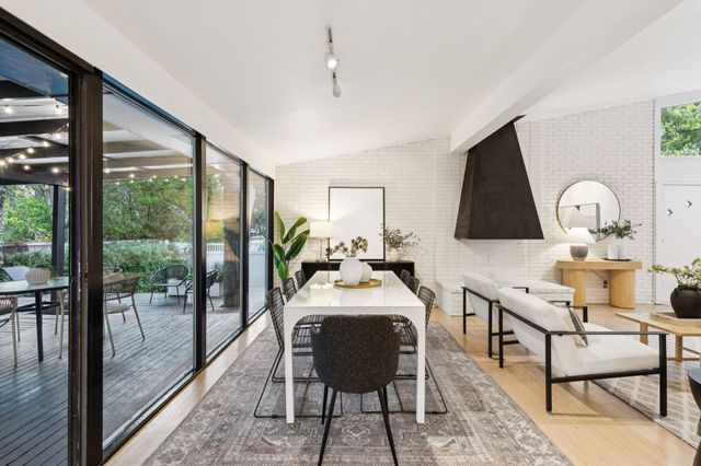 2849 Claudette Avenue, Dallas, TX 75211