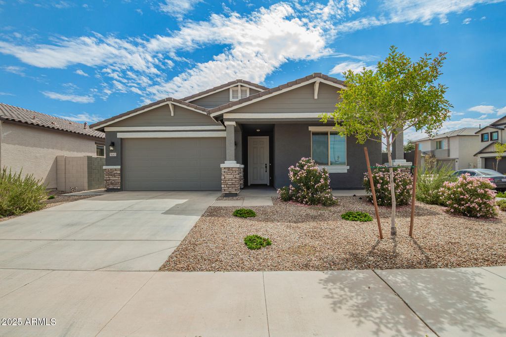 5643 W LODGE Drive, Laveen, AZ 85339