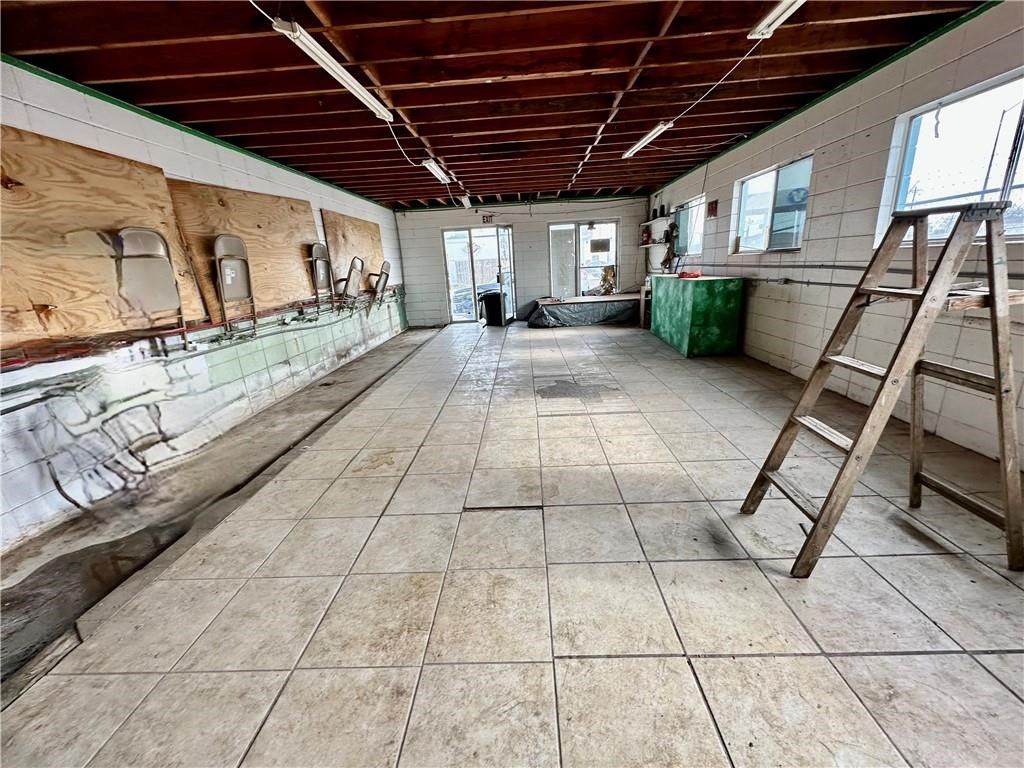 101 Mcintyre Ave, Taft, TX 78390 — photo 5