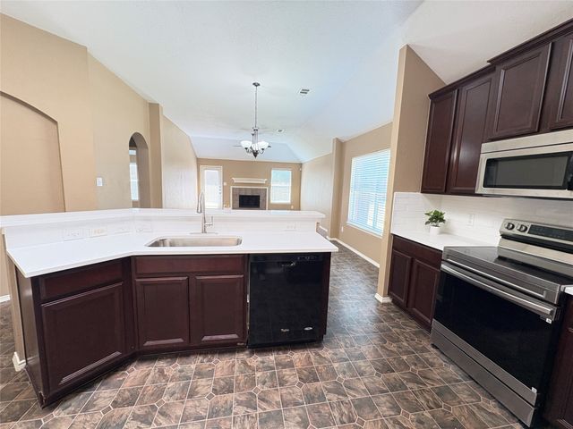 800 Warbler, Aubrey, TX 76227