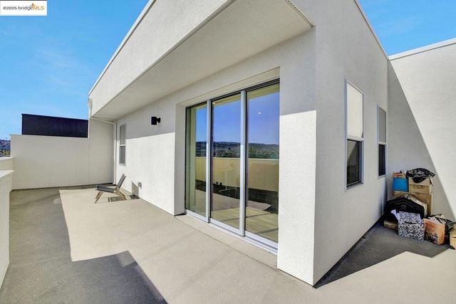 210 Waters Park Cir 304, San Mateo, CA 94403