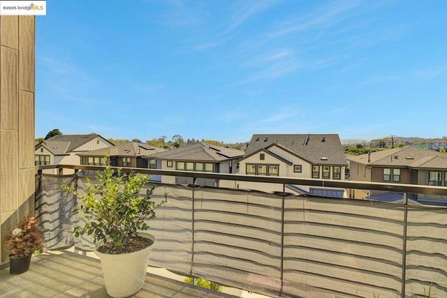 210 Waters Park Cir 304, San Mateo, CA 94403