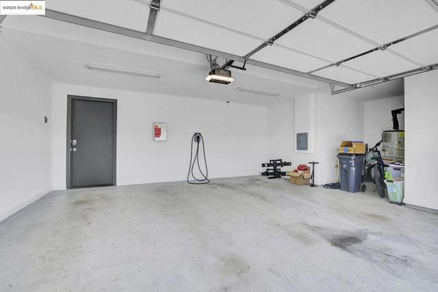 210 Waters Park Cir 304, San Mateo, CA 94403