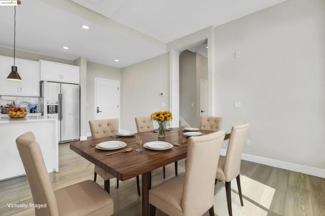 210 Waters Park Cir 304, San Mateo, CA 94403