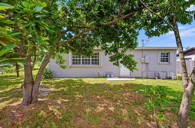 10451 SW 150th Terrace, Miami, FL 33176