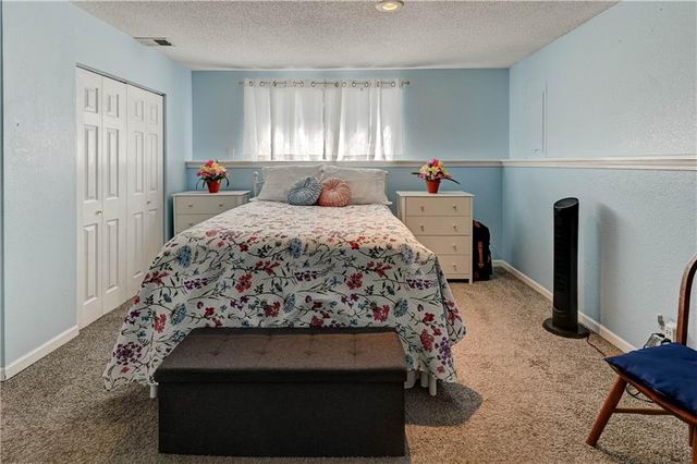 816 E Whitney Street, Olathe, KS 66061