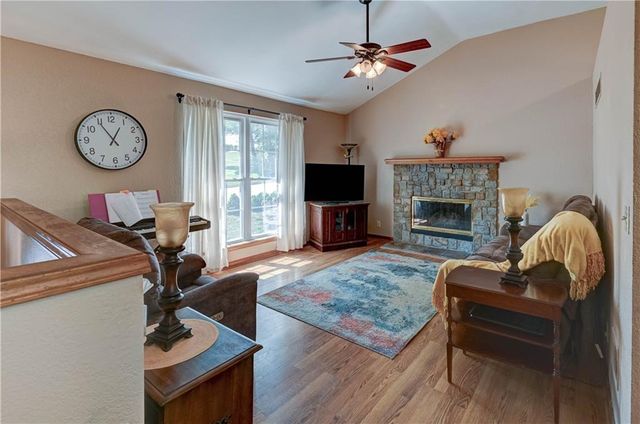 816 E Whitney Street, Olathe, KS 66061