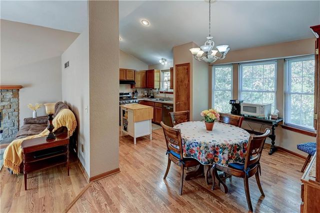 816 E Whitney Street, Olathe, KS 66061