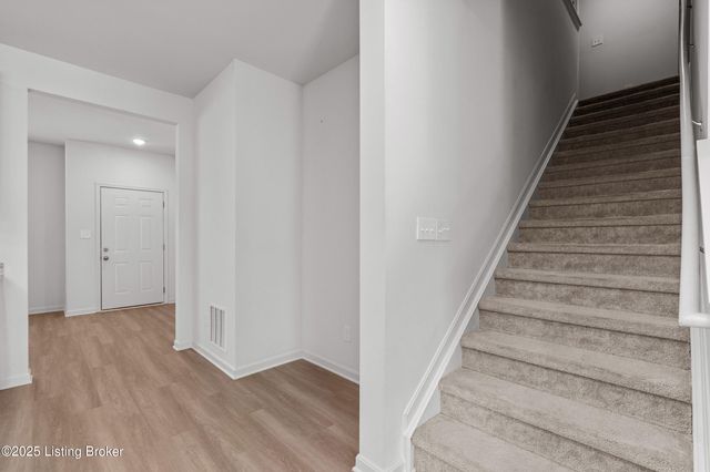 5003 Aiken Back Ln, La Grange, KY 40031