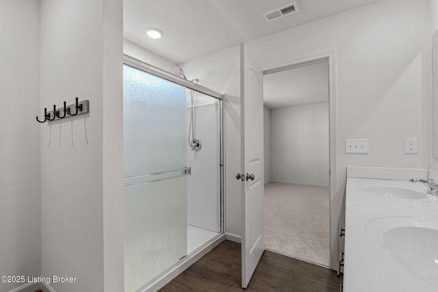 5003 Aiken Back Ln, La Grange, KY 40031