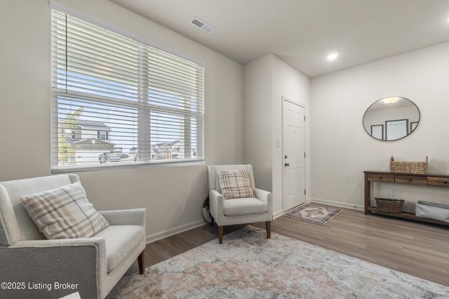 5003 Aiken Back Ln, La Grange, KY 40031